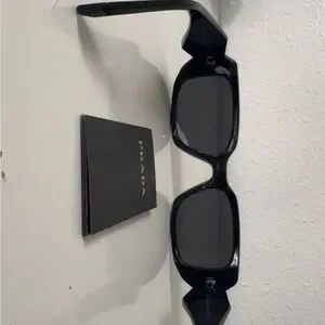 Prada Elegant Black Sunglasses Set Prada Elegant Black Sunglasses Set - www.pearsons-glass.co.uk main image 4